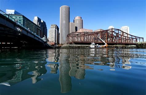 Fort Point Channel given F and D grades for water quality